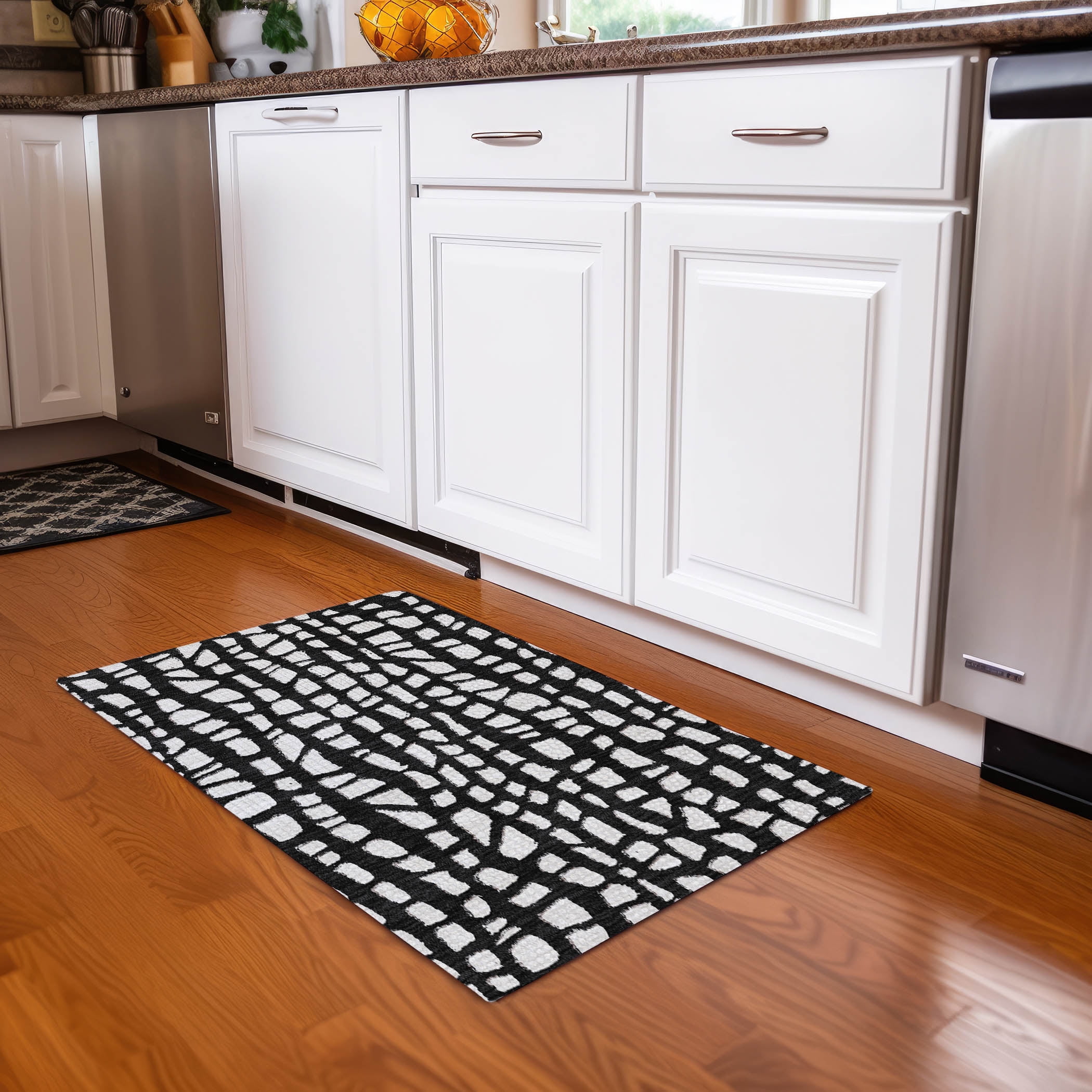 Addison Rugs Chantille Indoor/Outdoor Transitional Squares Black Washable Rectangle Rug, 1'8" x 2'6"