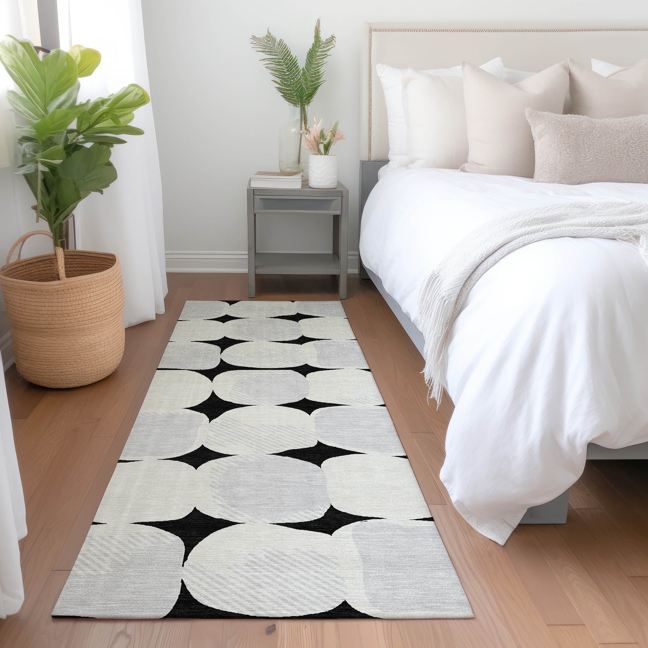 Addison Rugs Chantille Indoor/Outdoor Transitional Circles Black Washable Runner Rug, 2'3" x 7'6"