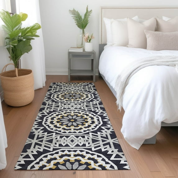 Addison Rugs Chantille Indoor/Outdoor Transitional Circles Black Washable Runner Rug, 2'3" x 7'6"