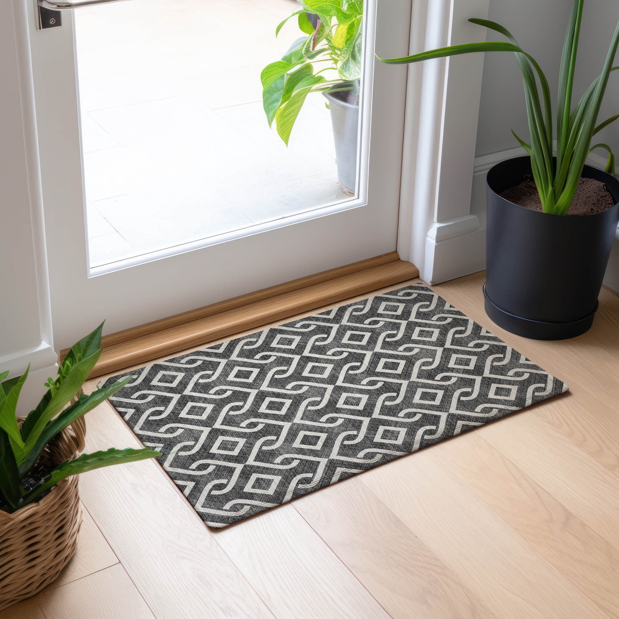 Addison Rugs Chantille Indoor/Outdoor Transitional Geometric Black Washable Rectangle Rug, 1'8" x 2'6"