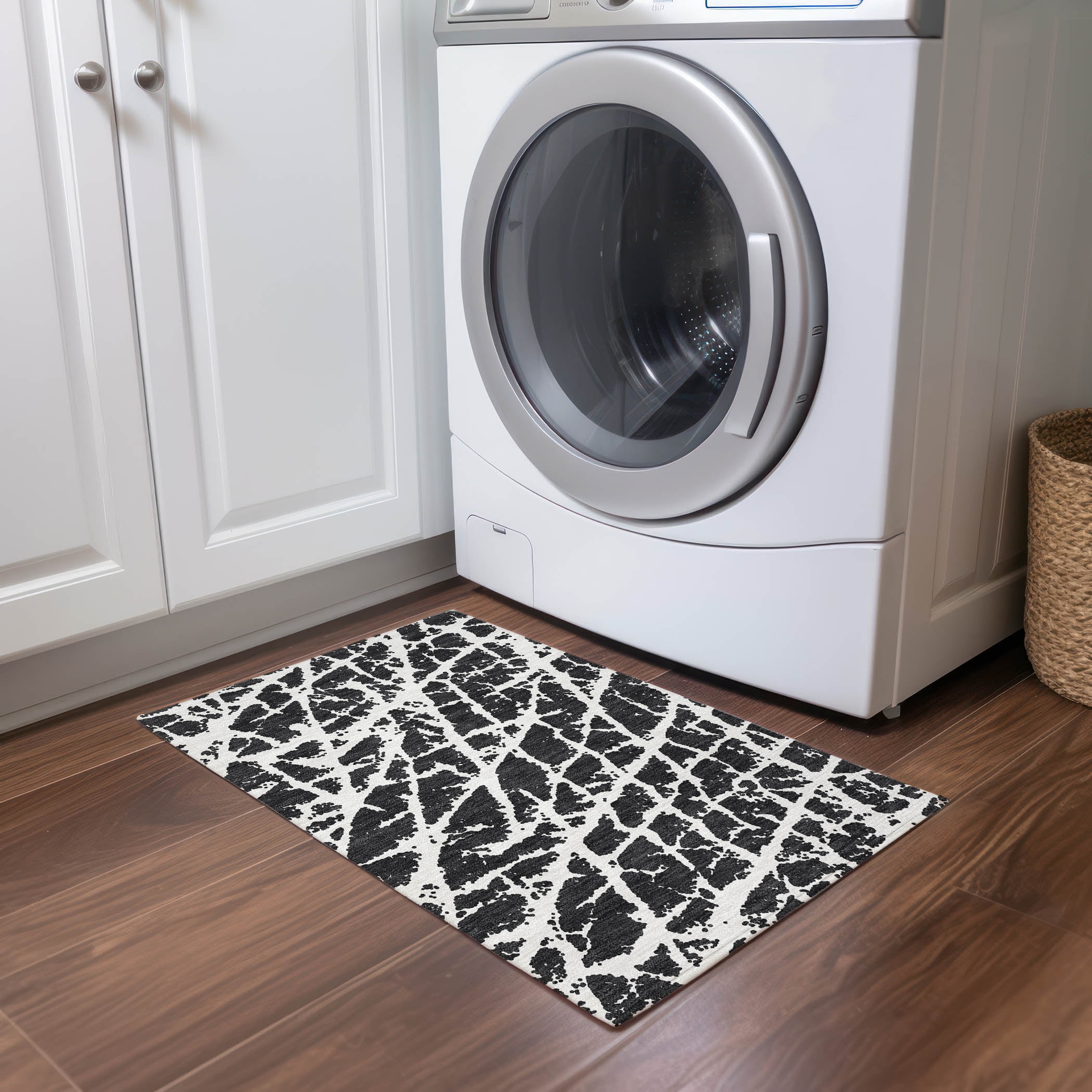 Addison Rugs Chantille Indoor/Outdoor Transitional Organic Black Washable Rectangle Rug, 1'8" x 2'6"