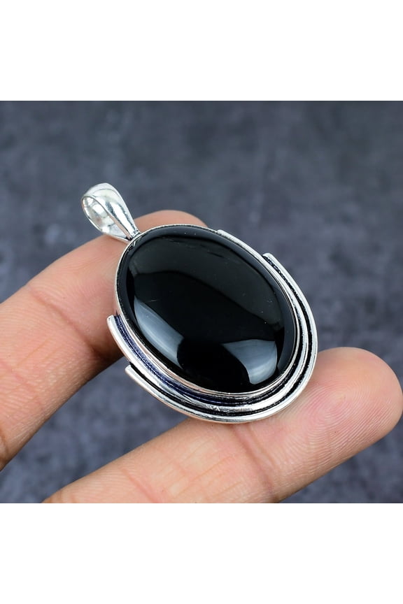 30 Carat Black Onyx Gemstone Oval Shape Black Color 925 Sterling Silver Pendant for Women With Chain