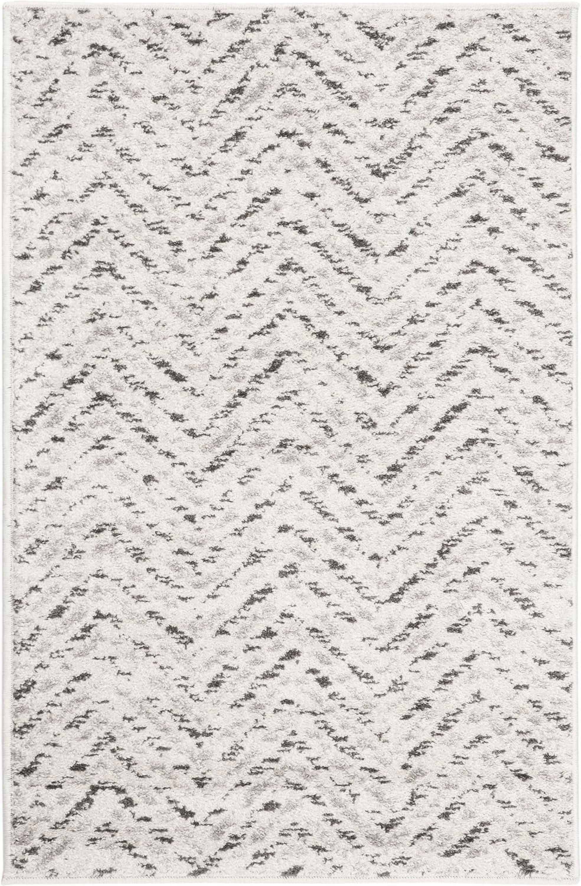 Ivory Charcoal 2'6"x4' Synthetic Easy-Care Rectangular Rug