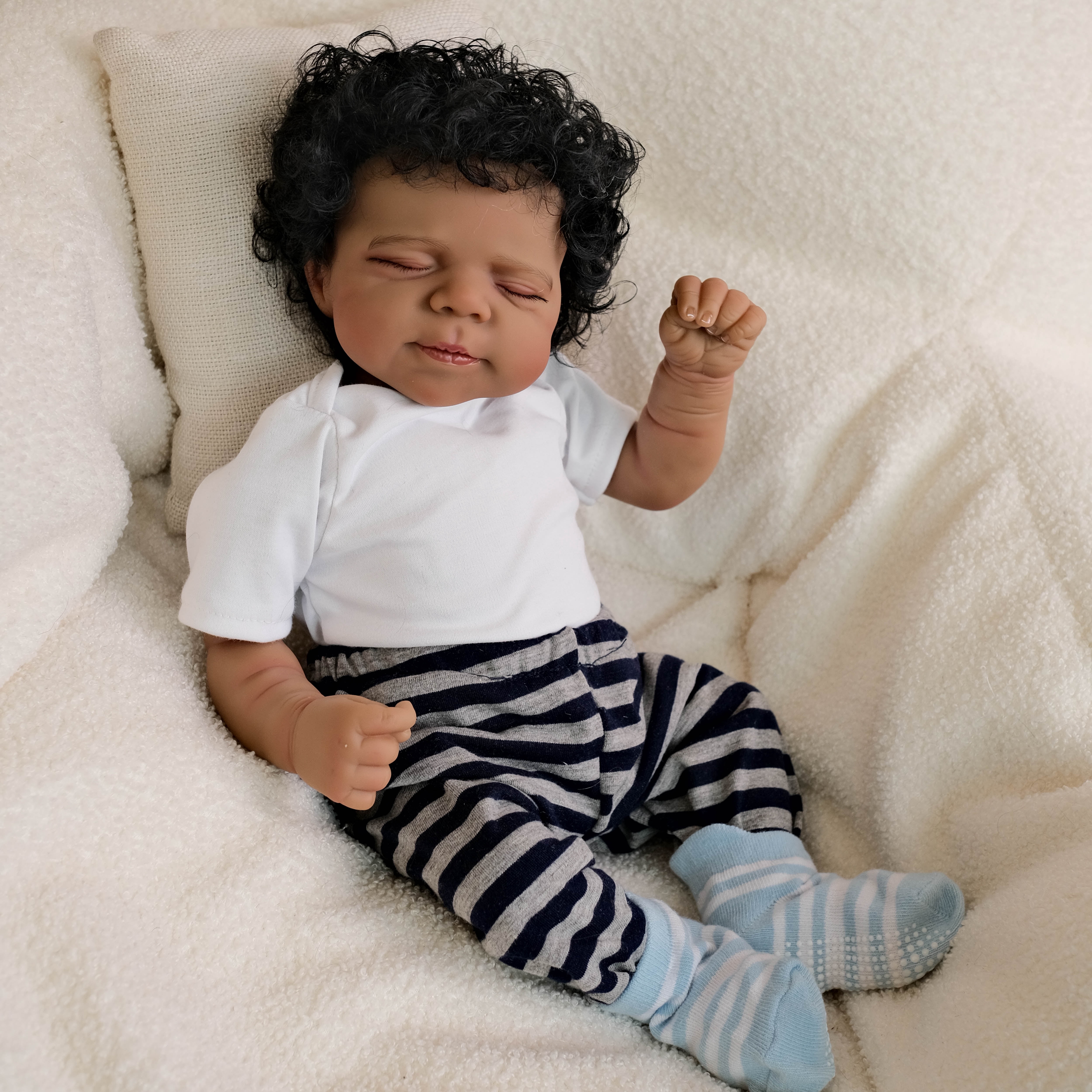 Adorable Reborn Baby Dolls Black Boy, 18 inch African American Newborn Boy Doll, Lifelike Cloth Body, Christmas Birthday Gift for Kids Age 3 +