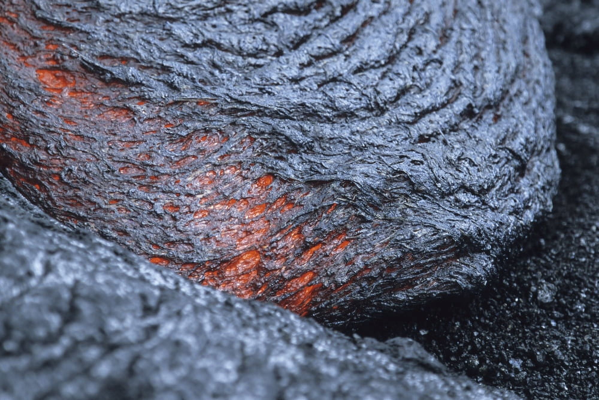 Advancing lava toe in lava flow from Kilauea volcano Big Island Hawaii Canvas Art - Richard RoscoeStocktrek Images (18 x 12)