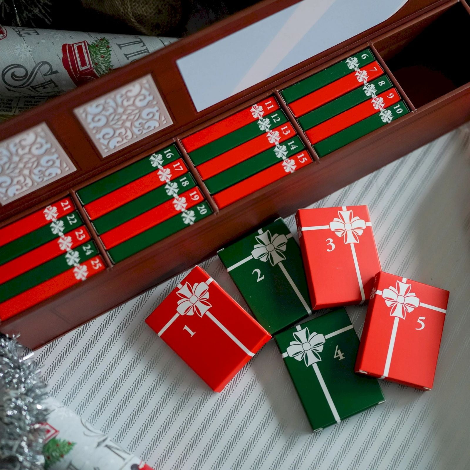 Advent calendar 2024 Mini Book Advent Calendar, 24 Unique Christmas