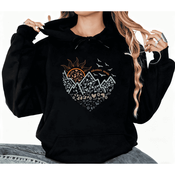 Adventure Heart Mountain Graphic Regular Fit Tee T-Shirt Top Print Hooded long-sleeved Black S-2XL