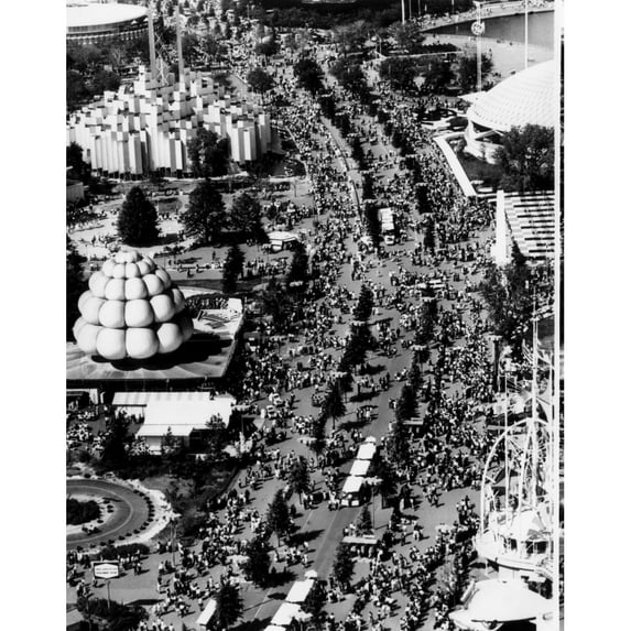 Aerial View Of The 1960S New York World'S Fair History (18 x 24)