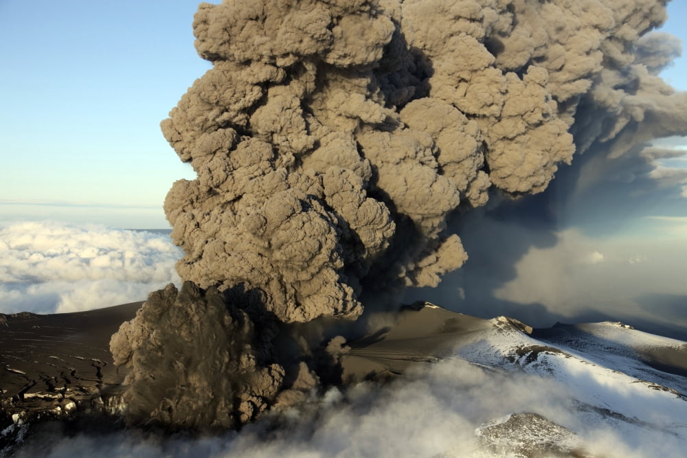Aerial view of ash cloud eruption from Eyjafjallajokull Volcano Iceland Canvas Art - Richard RoscoeStocktrek Images (35 x 23)