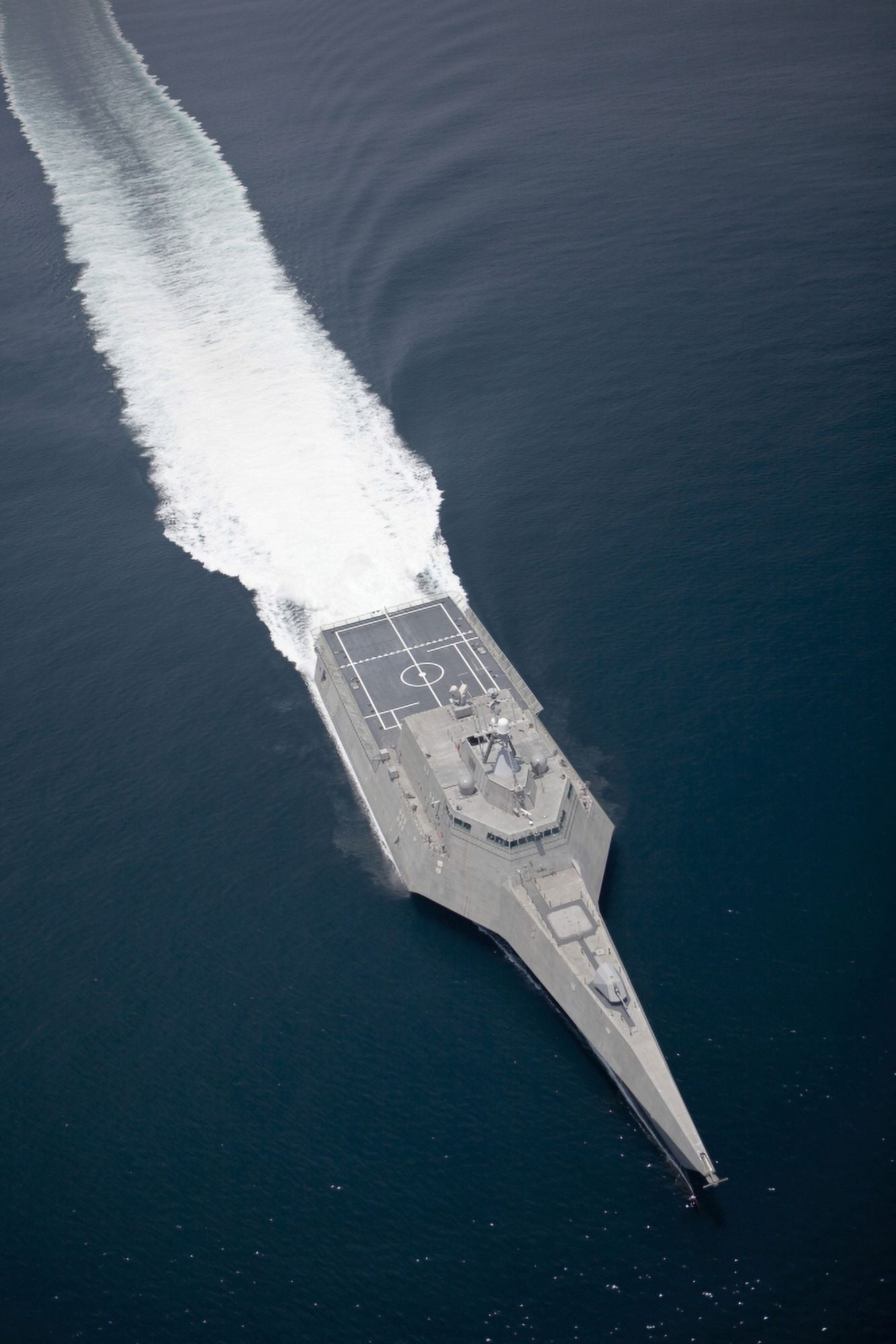 Aerial view of the littoral combat ship Independence underway during builders trials in the Gulf of Mexico Canvas Art - Stocktrek Images (23 x 34)