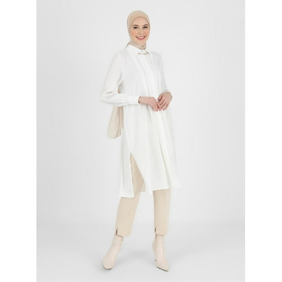 Aerobin Long Tunic White With Ribs And Necklace Detail