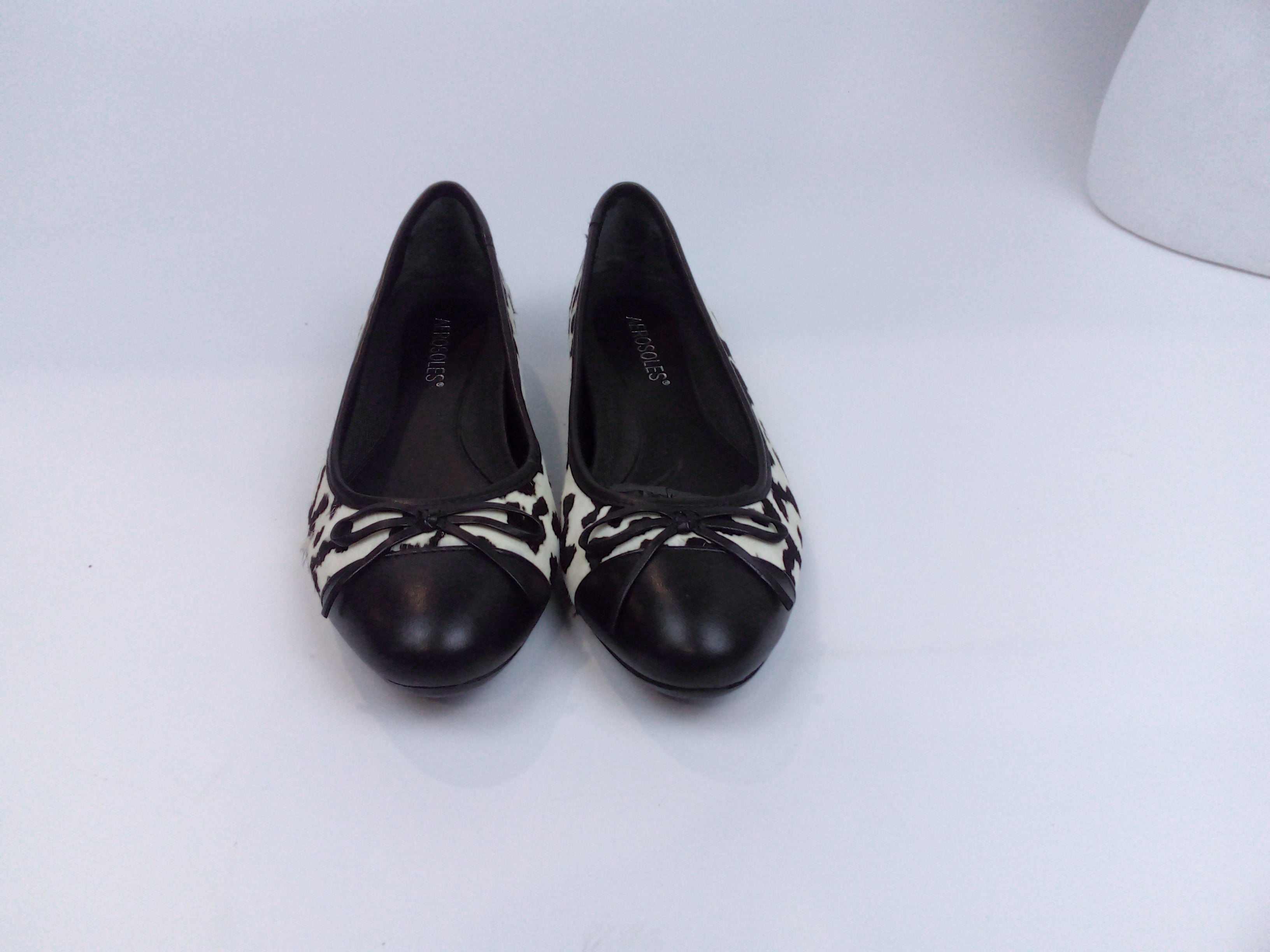 Aerosoles Women s Outrun Ballet Flat Bone Multi 6 M Us Pair of Shoes