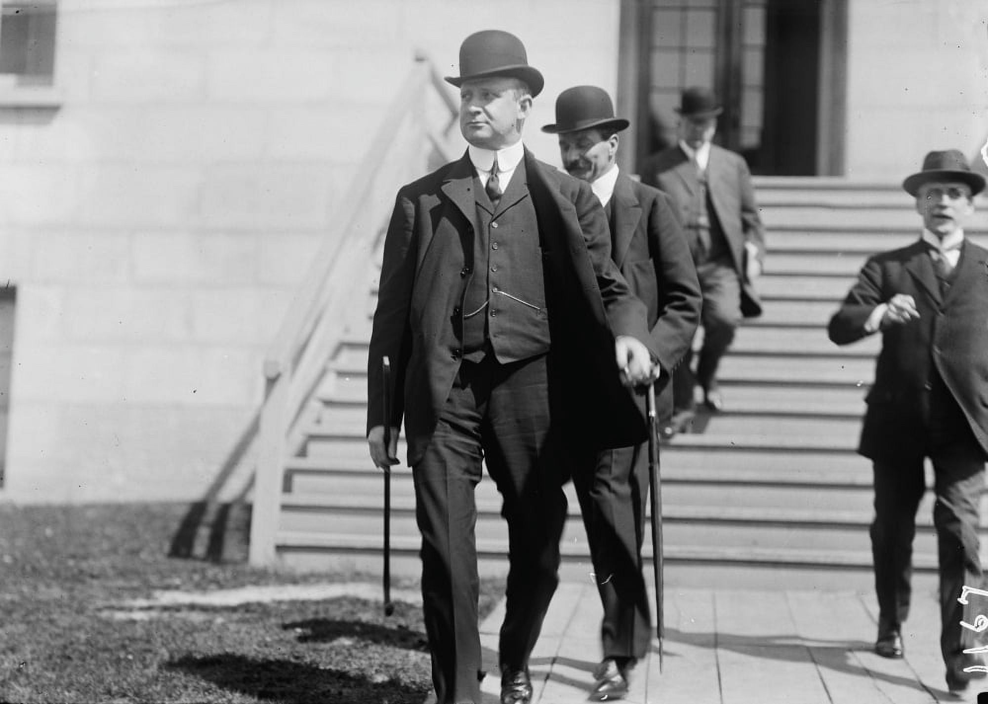 After Senate hearing 1912 Canvas Art - George G Bain (18 x 24)