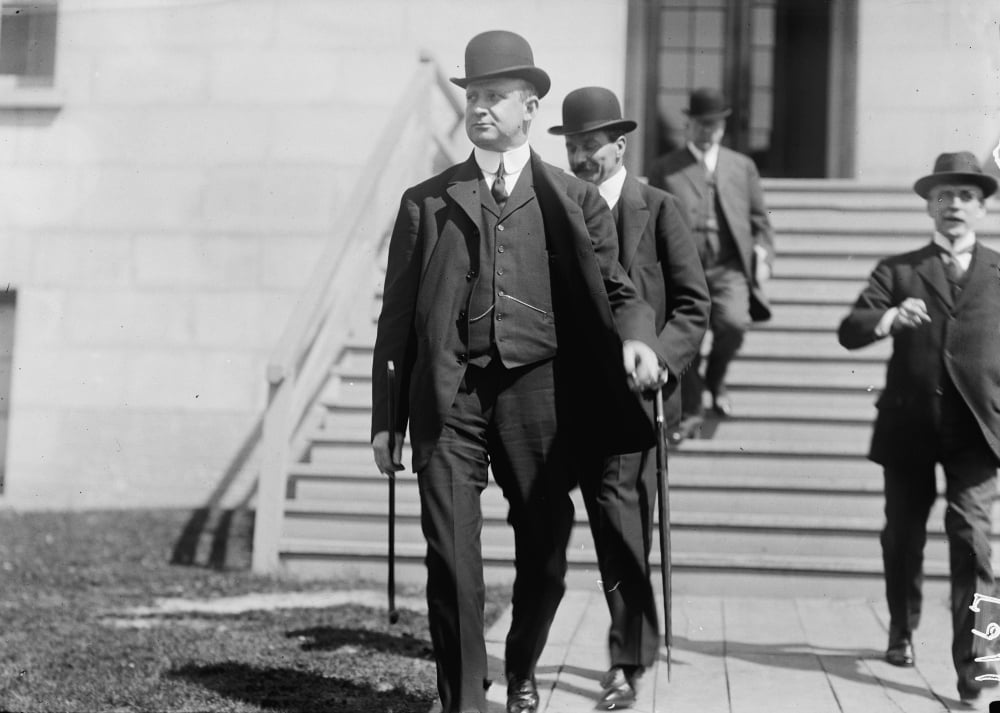 After Senate hearing 1912 Canvas Art - George G Bain (24 x 36)