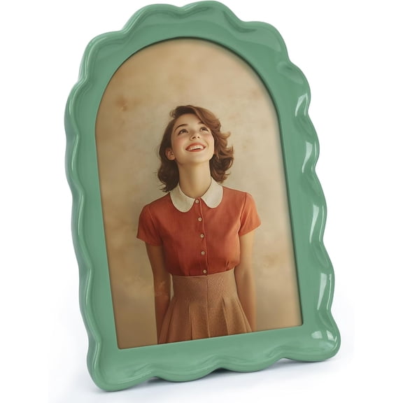 Afuly 5x7 Green Picture Frame, Modern Unique Photo Frame with Glass Panel, Scalloped Frame for Tabletop or Wall Display, Christmas Anniversary Gifts