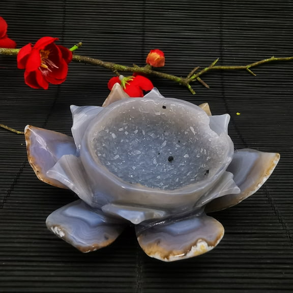 Agate geode lotus Natural Healing Crystal Reiki home decoration 0.214kg