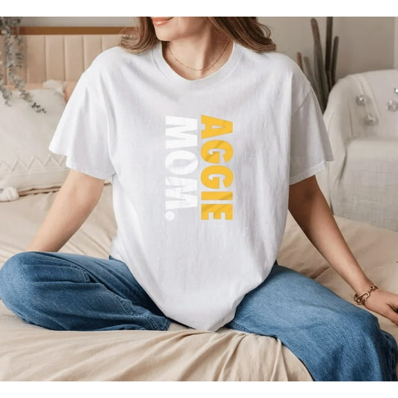 Aggie Mom Spirit School Pride Graphic Unisex T-Shirt, for men & women, up to size 5XL