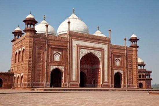 Agra India Taj Mahal Mosque Chhatris on the corners Canvas Art - Charles O Cecil DanitaDelimont (18 x 24)