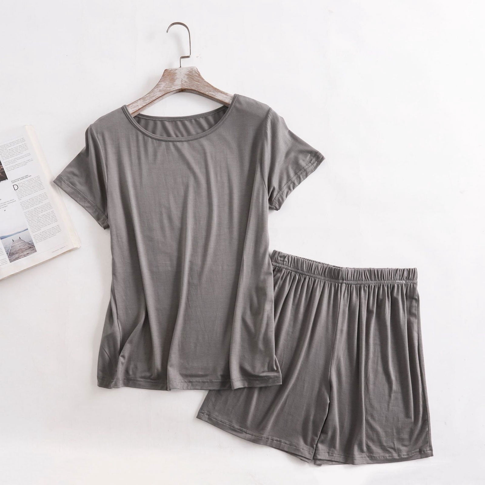 MOYEE Women's Soft Pajama Set - Short Sleeve Top & Shorts With Pockets | Comfy Lounge Sleepwear In Green, Large