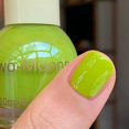 Air Dry Light Green Gel Nail Polish, Chip Resistant Bright Green Summer