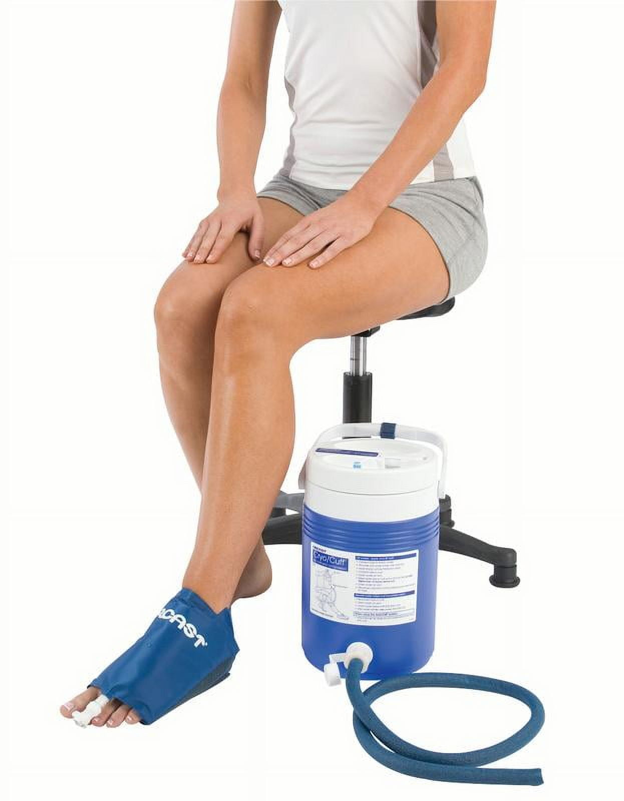 AirCast CryoCuff - Medium Foot with gravity feed cooler AirCast CryoCuff - Medium Foot with gravity feed cooler