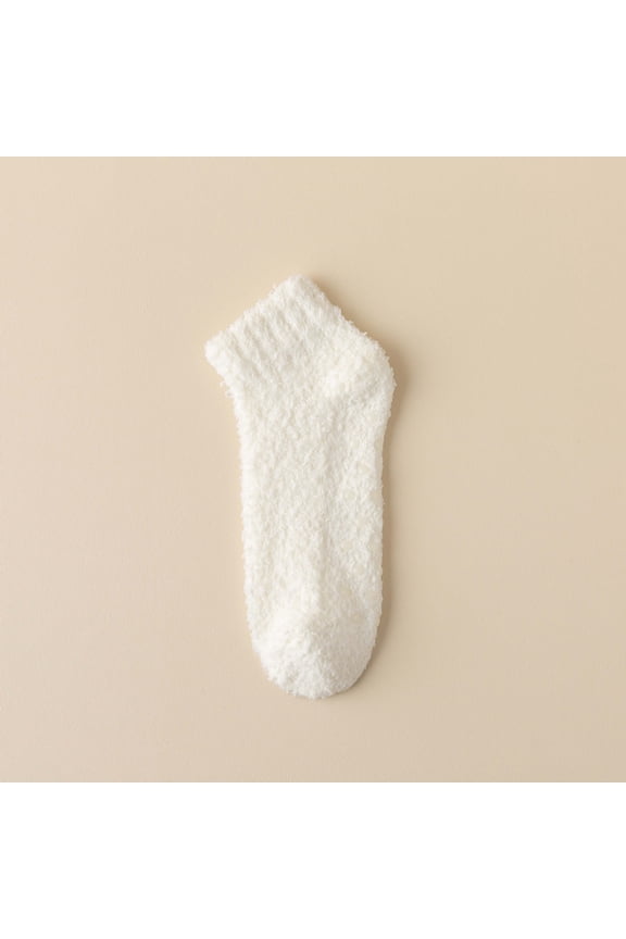 Grip Socks for Men Women Fuzzy Thick Warm Cozy Fluffy Non Slip Ankle Socks Hospital Socks With Grips For Daily Wear White,One Size
