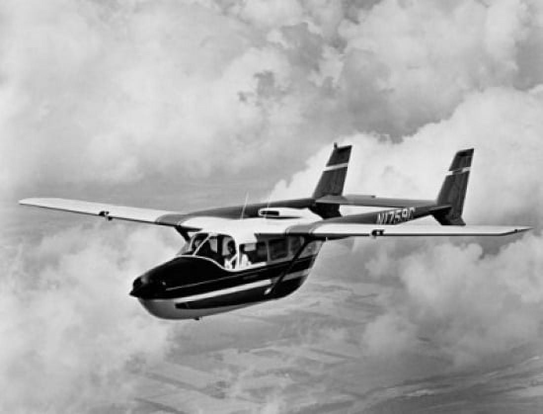 Airplane in flight Canvas Art - (18 x 24)