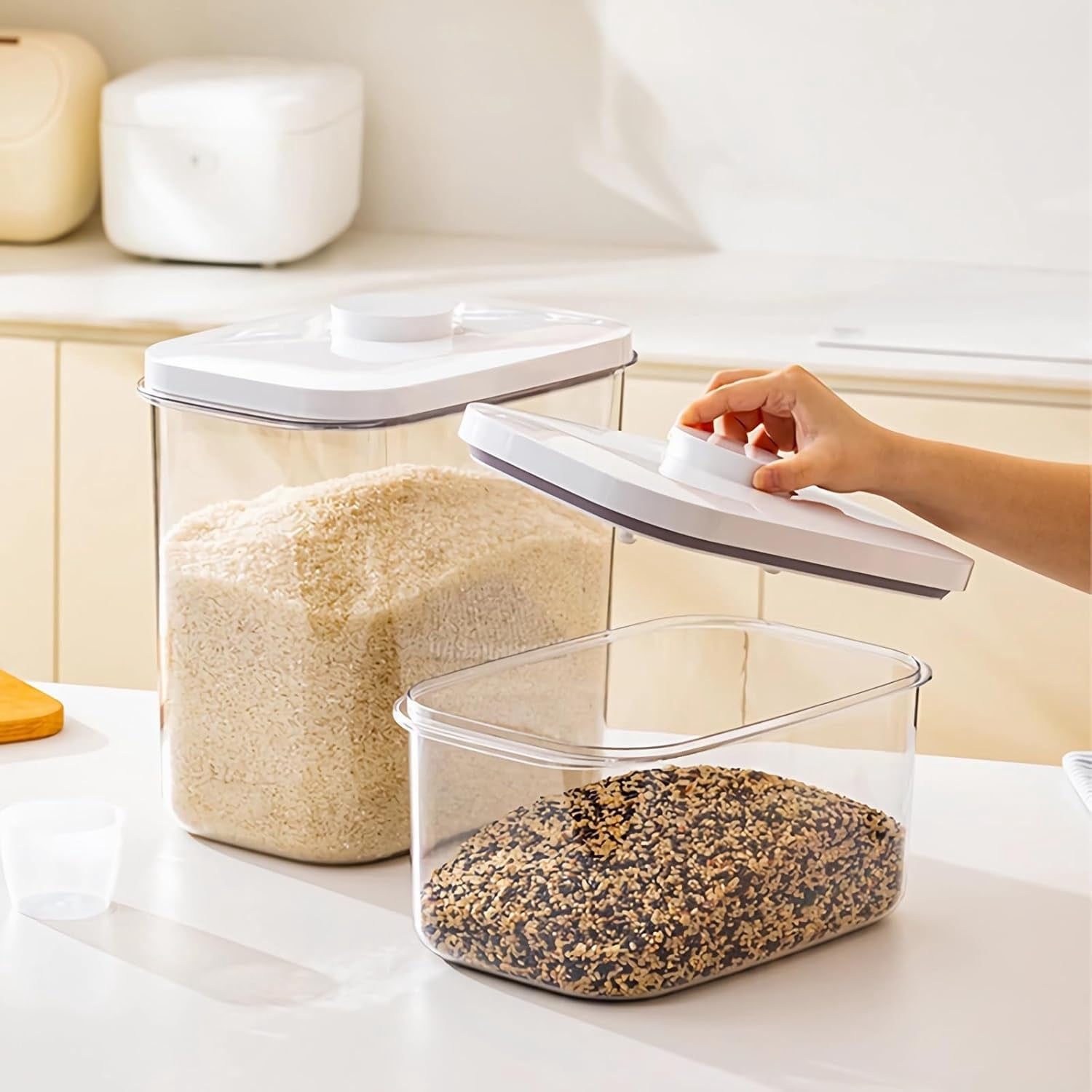 Airtight flour container made from clear PET plastic