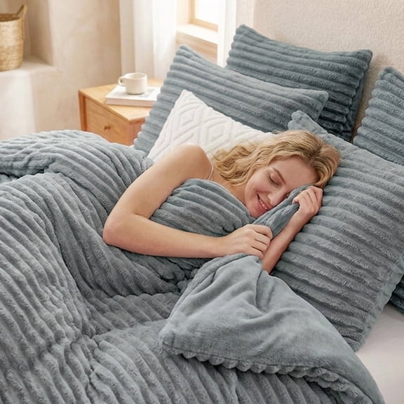 Aisbo Fleece King Comforter Set, Fluffy Bed Set, Light Grey, Super Soft and Warm Bedding, Luxury Fuzzy Faux Fur Comforter for Winter, with 2 Pillowcases