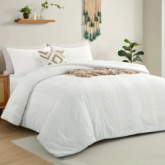 Aisbo Modern 3-Piece Diamond Patterned Comforter Set, King Size