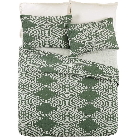 Aisha 3-Piece Cotton Quilt Set by Jungalow, Lightweight Coverlet Set, Quilted Bedding Set with Shams for All Seasons, King Size, Green