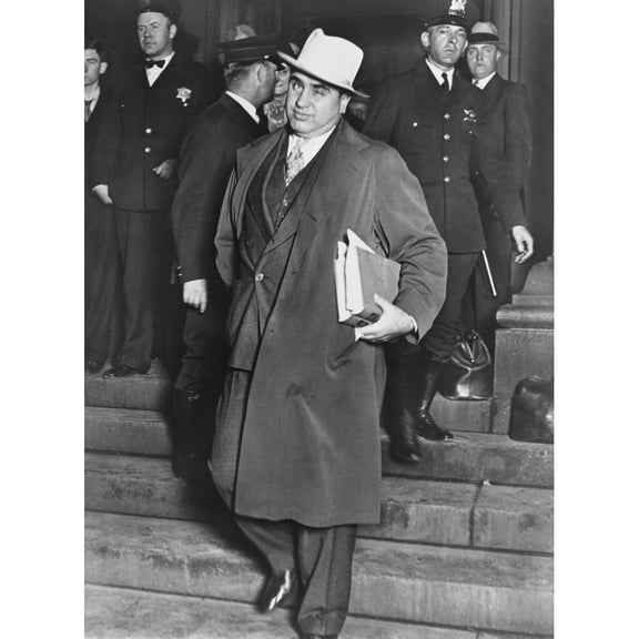 Al Capone History (24 x 36)