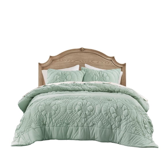 Alaina Comforter Set