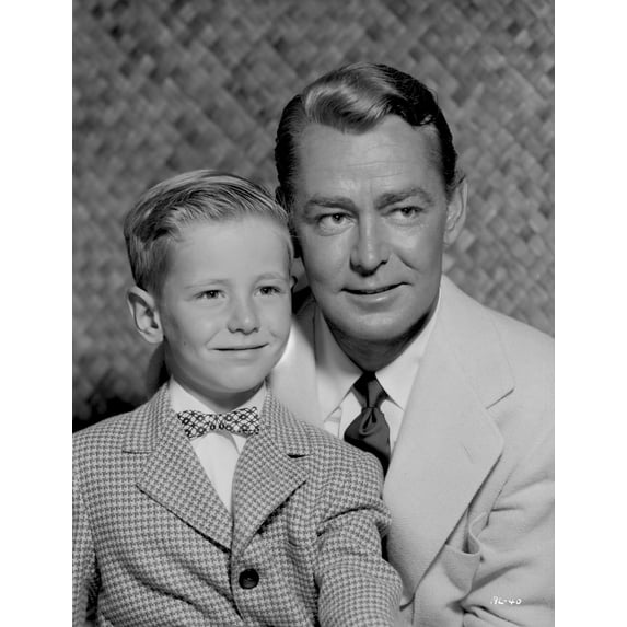 Alan Ladd smiling with a Child Photo Print (8 x 10)