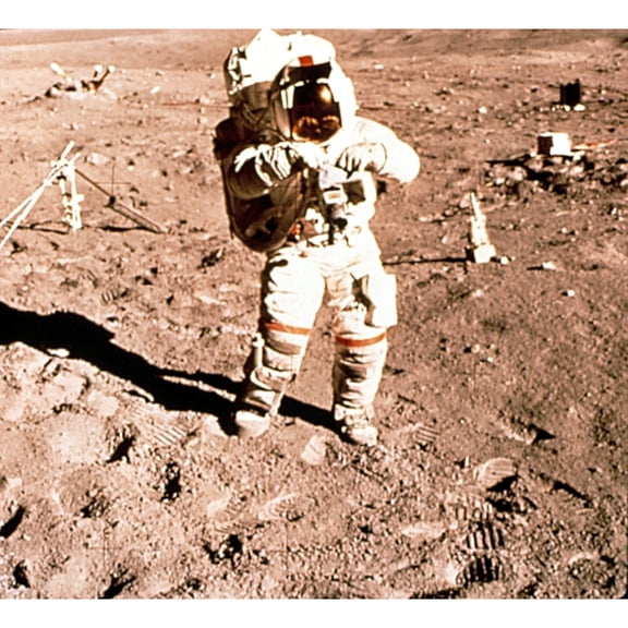 Alan Shepard Walking On The Moon During The Apollo 14 Mission History (36 x 24)