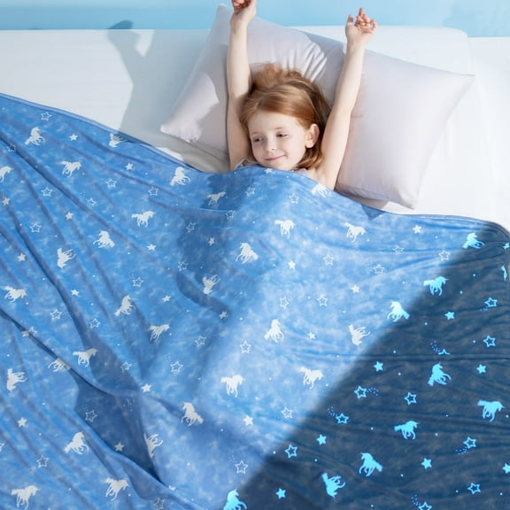 Alanda Cooling Blanket for Kids, Q-Max>0.5 Glow in The Dark Soft Summer Blanket, Perfect Gifts for Girls, 51"x67"