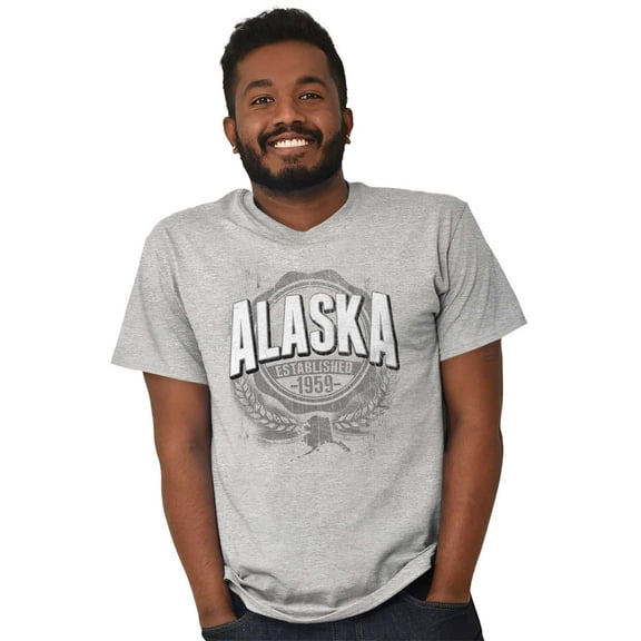 Alaska AK Student Campus Pride Seal Men's Graphic T Shirt Tees Brisco Brands L