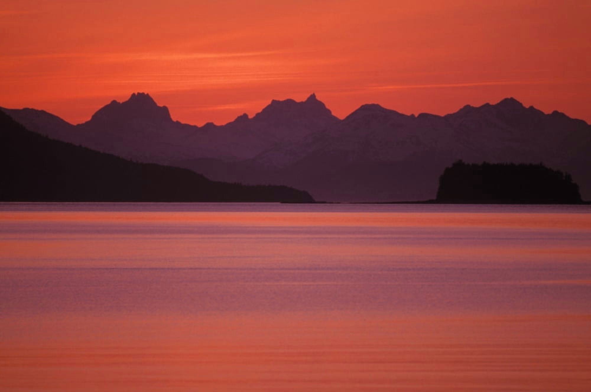 Alaska Favorite Channel Lynn Canal Chilkat Mountains Sunset Over The Water Canvas Art - John Hyde Design Pics (17 x 11)