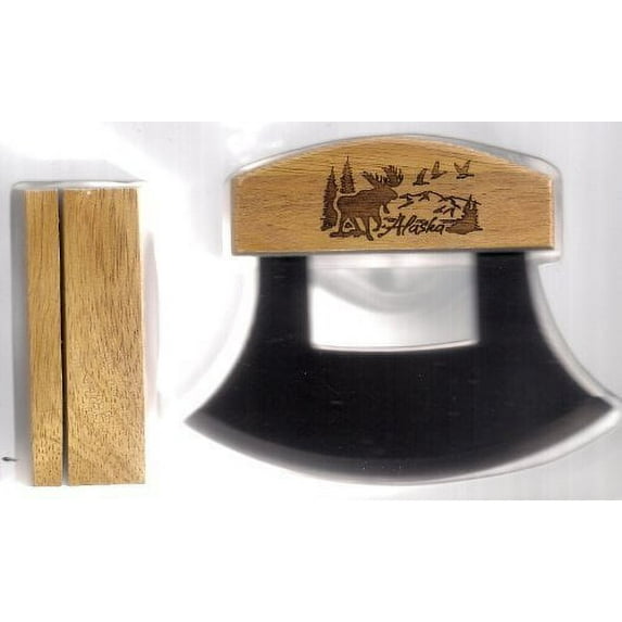 Alaskan Ulu Knife with Etched Scenic Bull Moose Handle