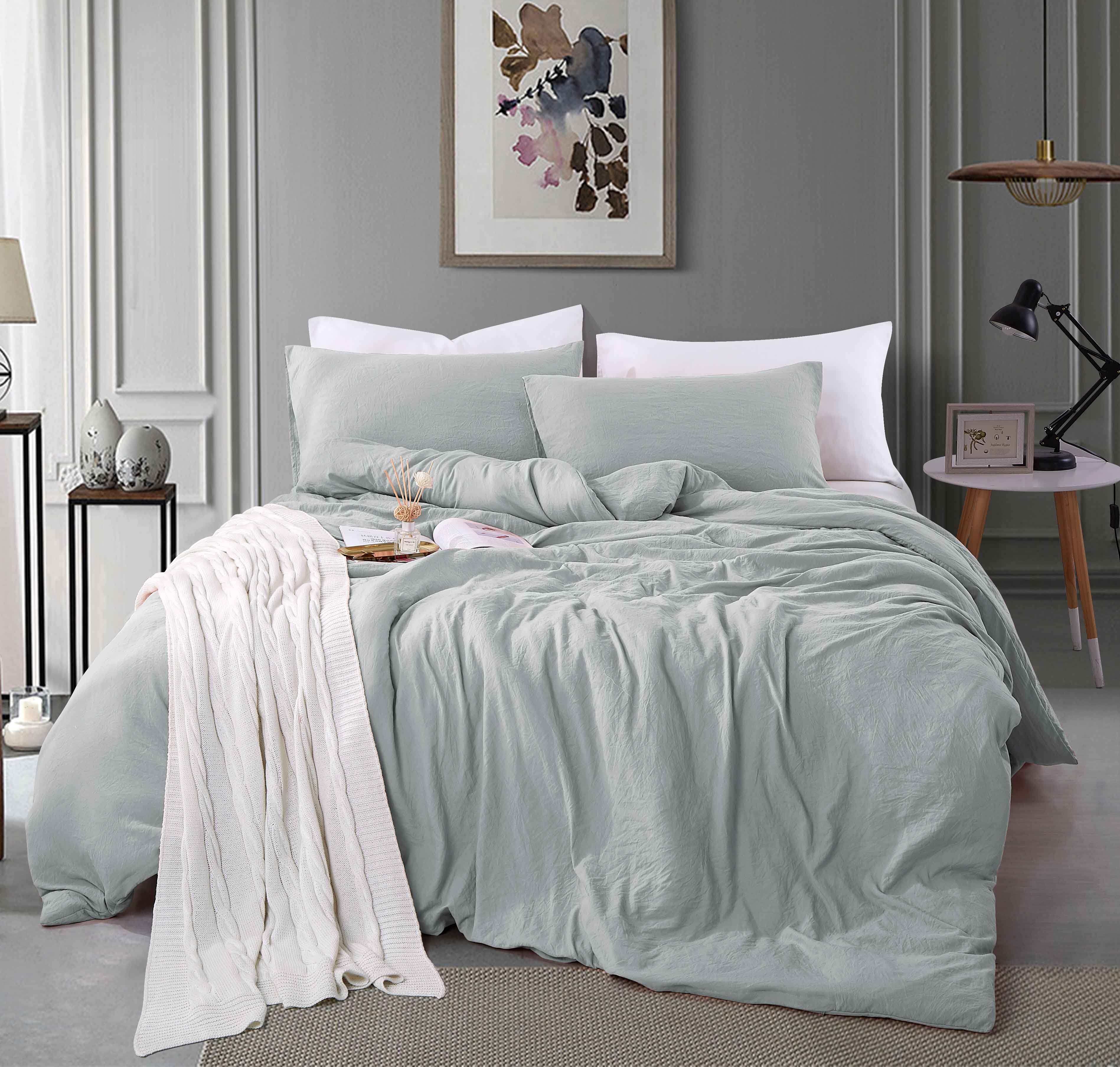 Alazuria Duvet Cover Set Soft Wrinkled Microfiber with zipper and 4 corner ties Light Grey color Queen size ( 90" x 90" )