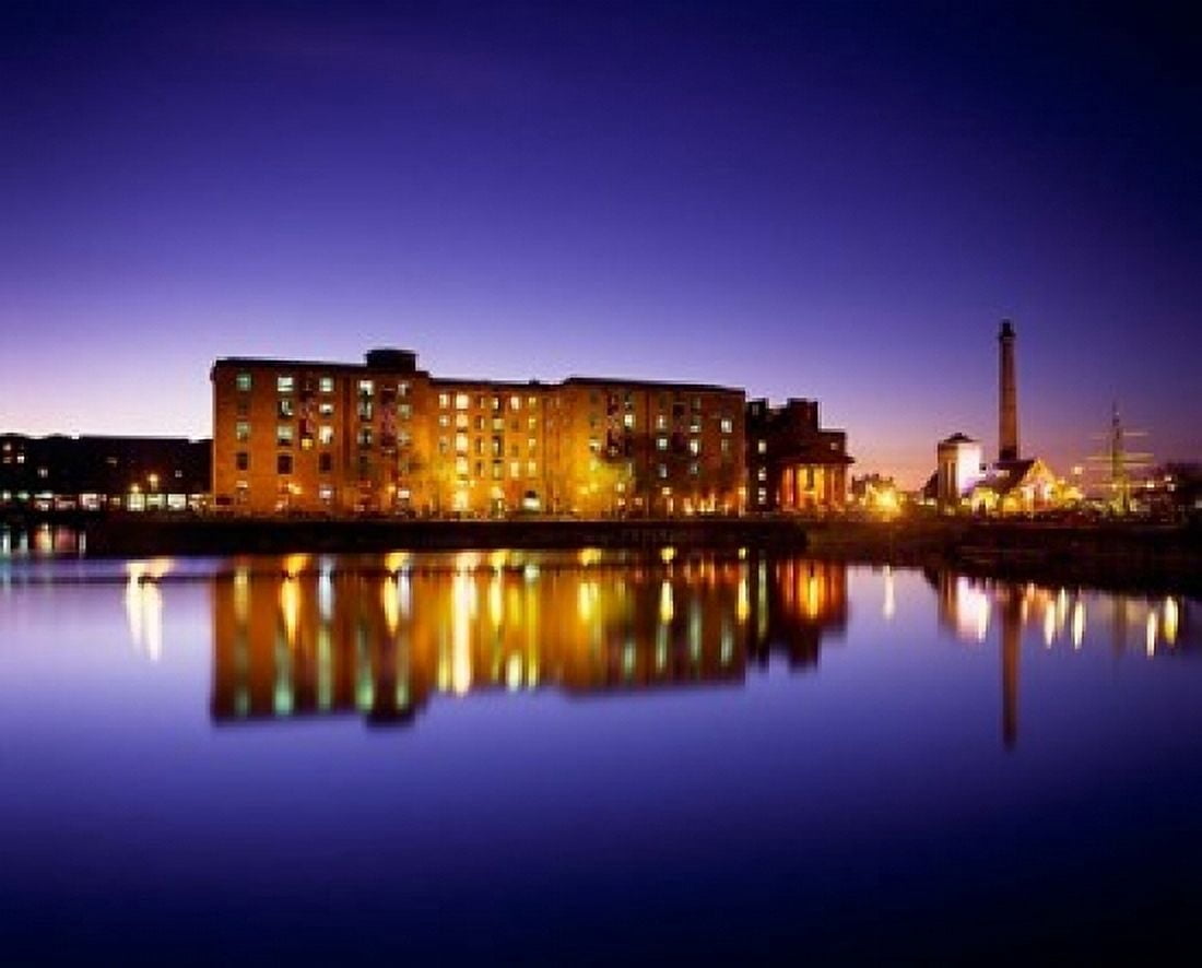 Albert Dock Liverpool Merseyside England Canvas Art - Paul Thompson DanitaDelimont (20 x 16)