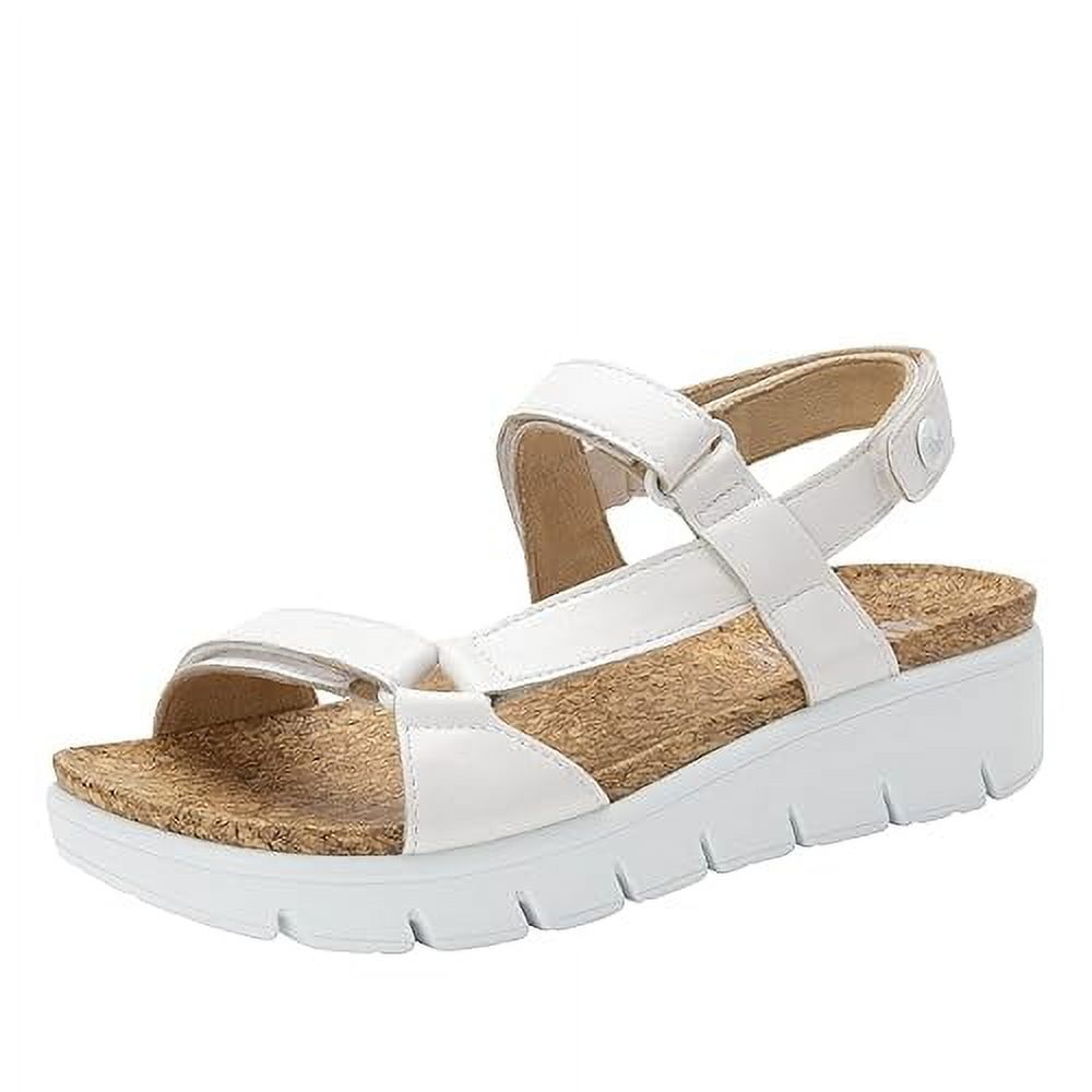 Hanya sandals