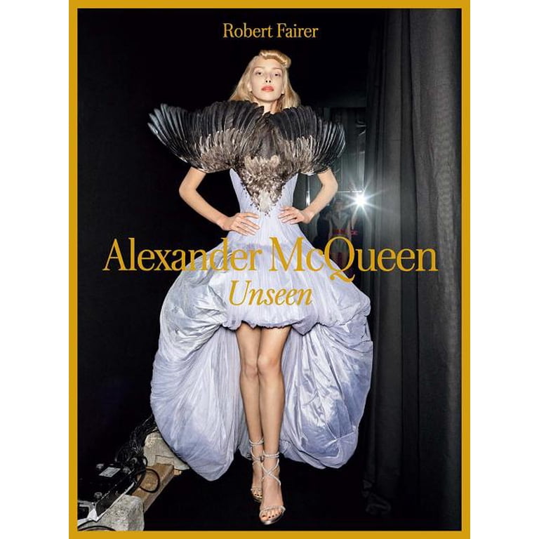 Alexander McQueen Unseen 写真集 Alexander McQueen : Unseen (Hardcover) - Walmart.com
