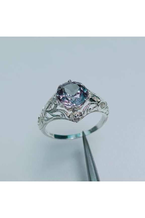Alexandrite Ring, 925 sterling silver ring, lab created alexandrite ring, color change stone ring, round cut alexandrite ring, ring for gift