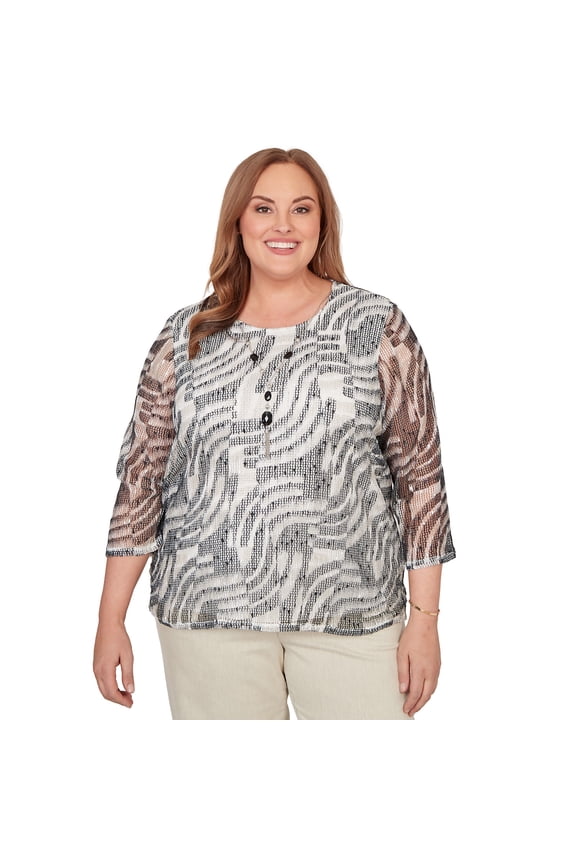 Womens Plus-Size Animal Popcorn Embellished Top With Necklace