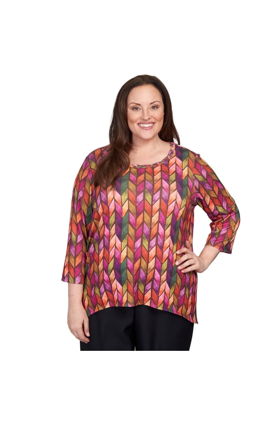 Womens Plus-Size Chevron Knit Sharkbite Hem Top