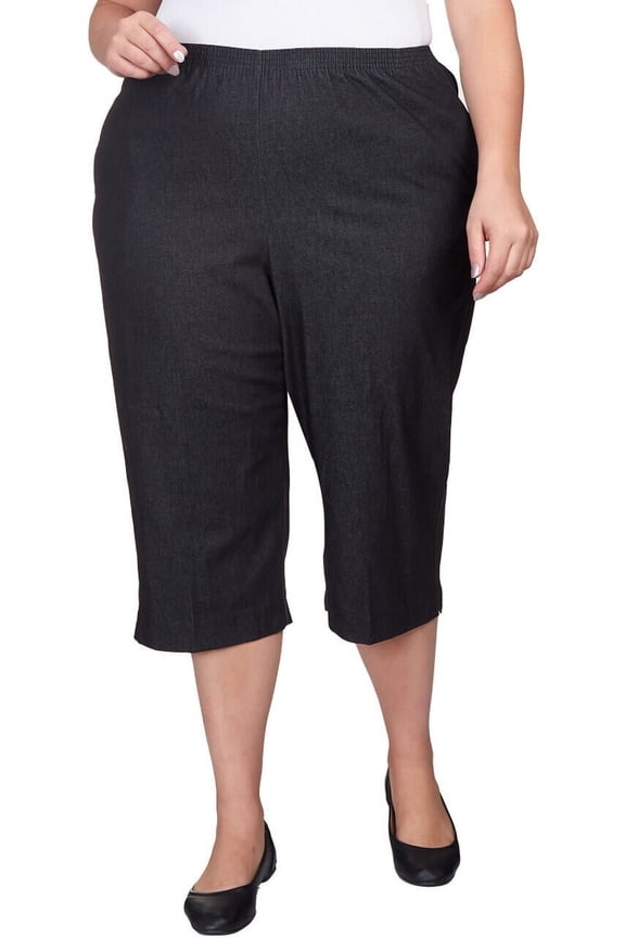 Womens Plus Relaxed Fit Denim Capri