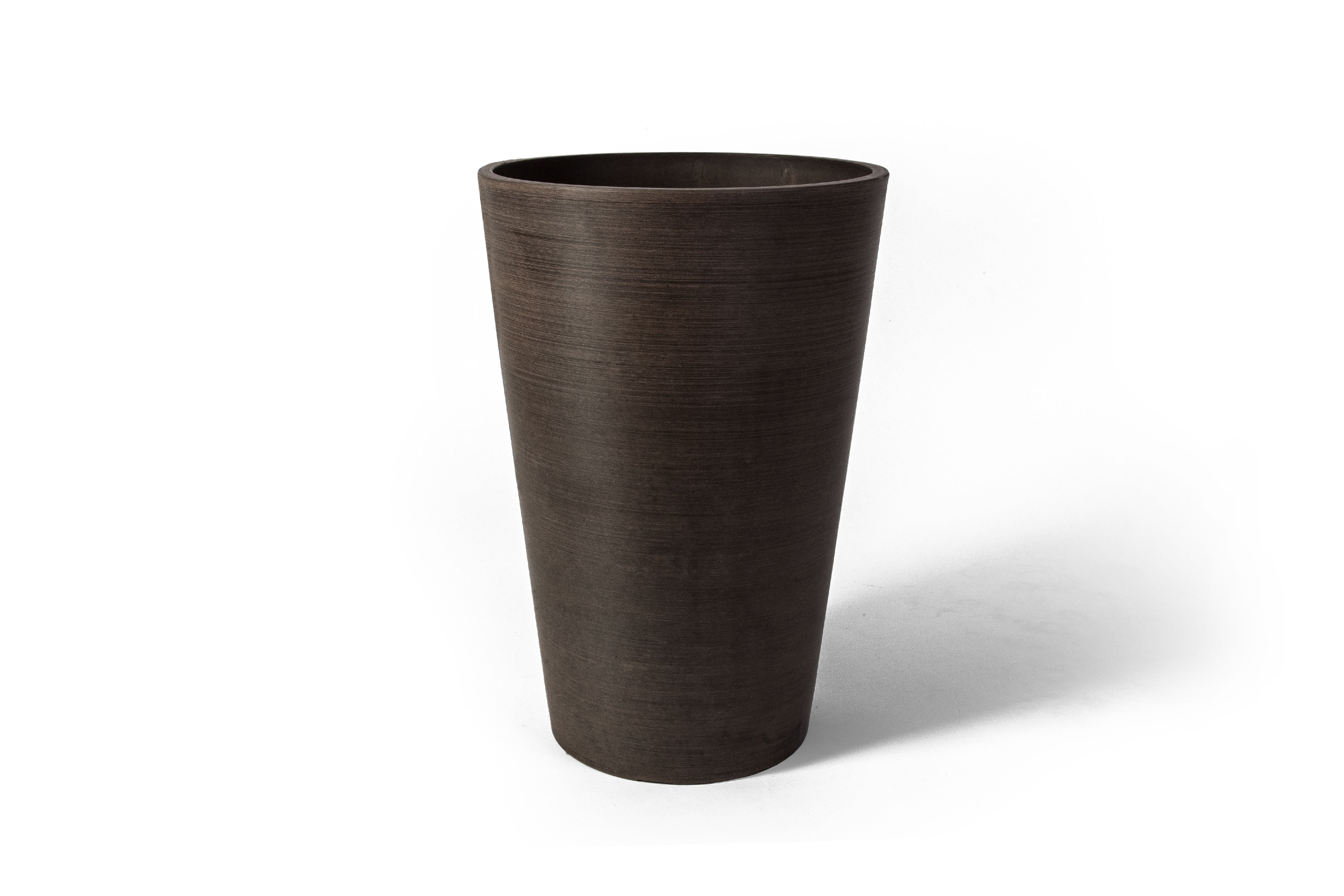 Chocolate 18" Recycled Plastic Resin Round Planter Pot