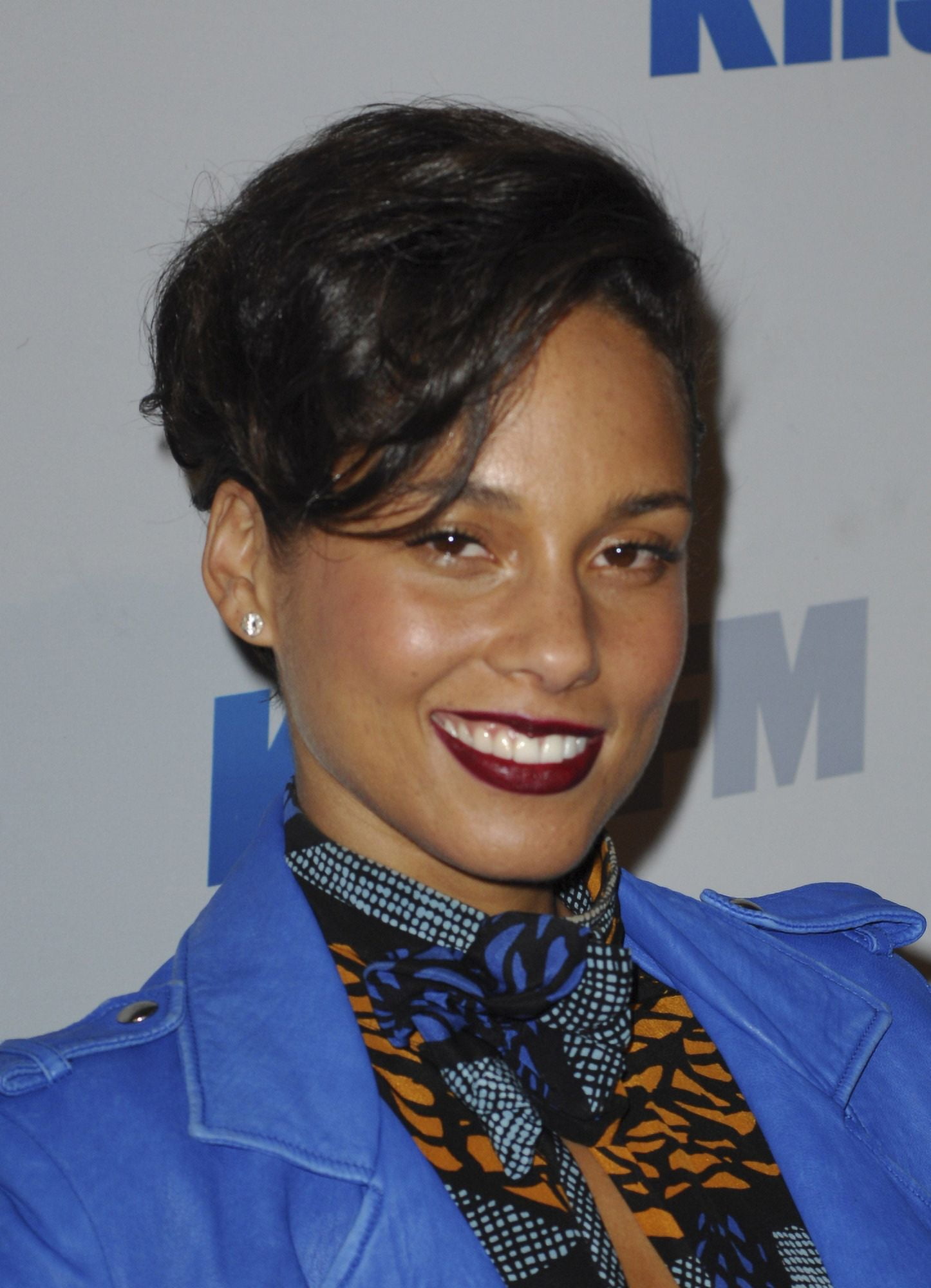 Alicia Keys In Attendance For 1027 Kiis Fm 2012 Jingle Ball - Mon Canvas Art - (16 x 20)