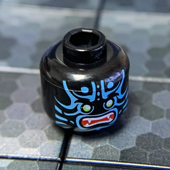 Alien (Blue Stripes, Fangs) - Official LEGO® Minifigure Head